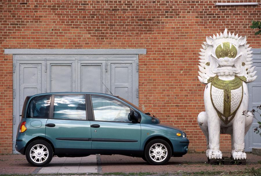  Fiat Multipla 2002 года  (фото 17 из 25)